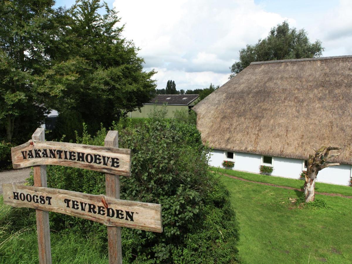 Quaint Farmhouse Near River In Oosterwijk Leerdam Exteriér fotografie