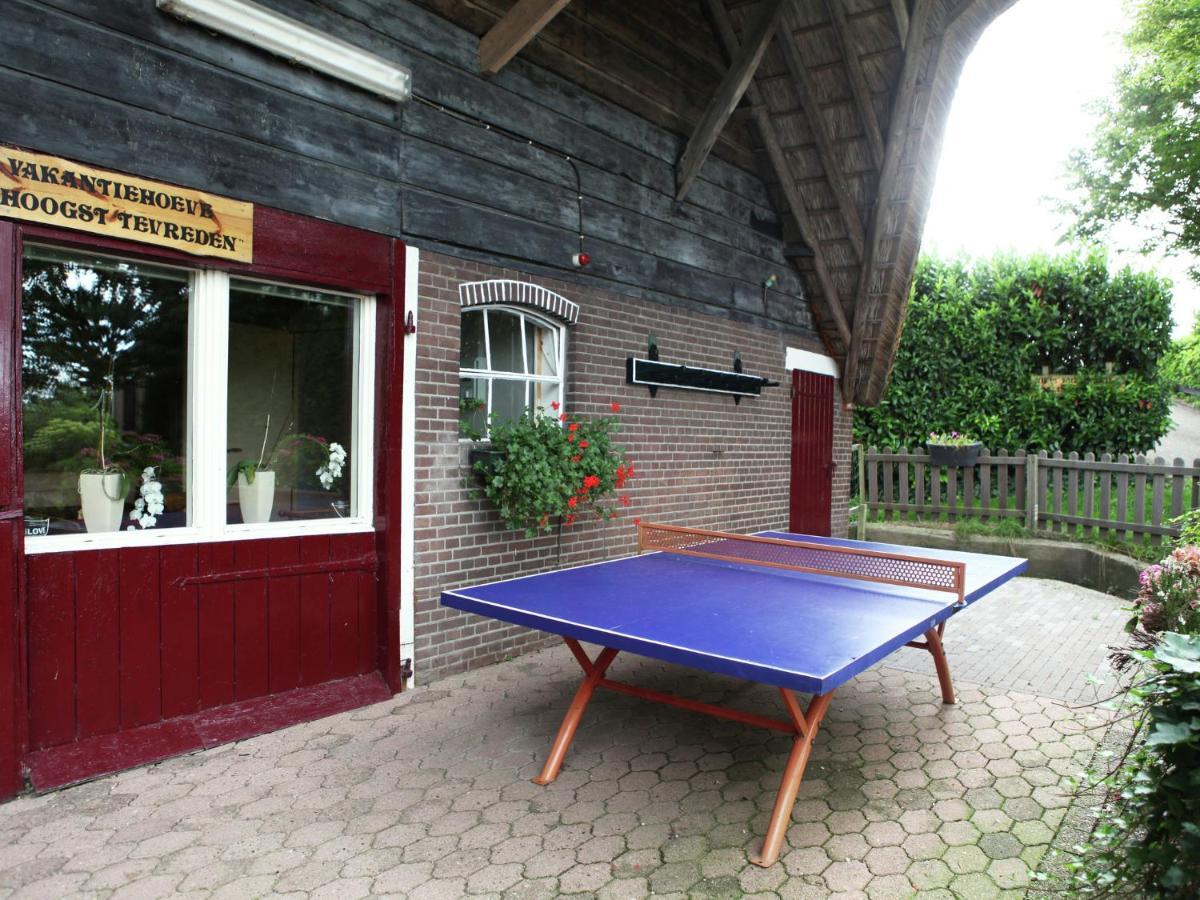 Quaint Farmhouse Near River In Oosterwijk Leerdam Exteriér fotografie